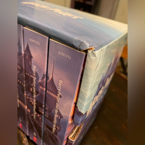 Harry Potter Castle Book Set PLUS the extra and “coozie”. - Picture 4 of 6